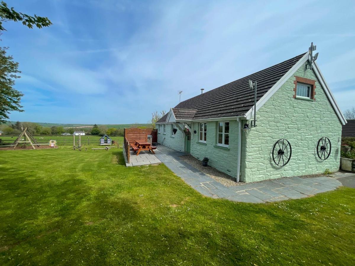 Canllefaes Cottages Cardigan Exterior photo